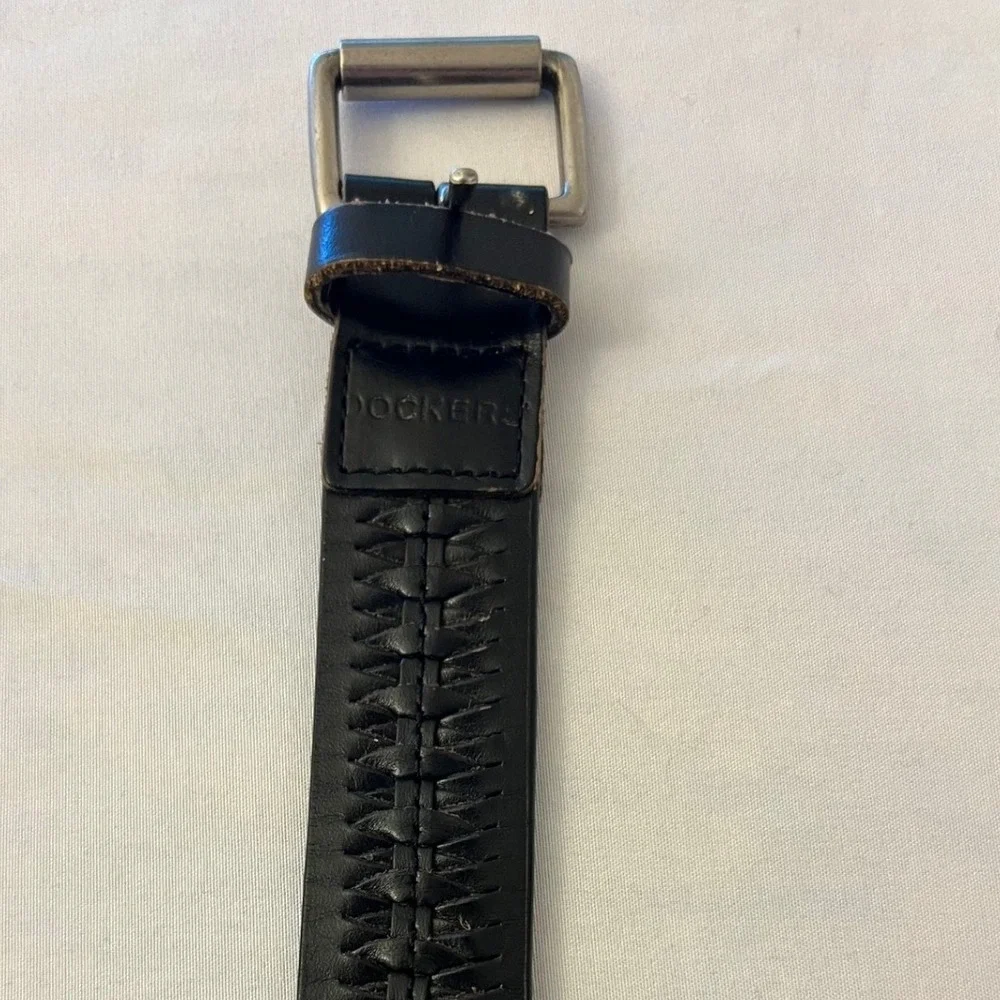 Amazon Basics Black Leather Belt Silver Square Buckle Classic Matte Finish 10607